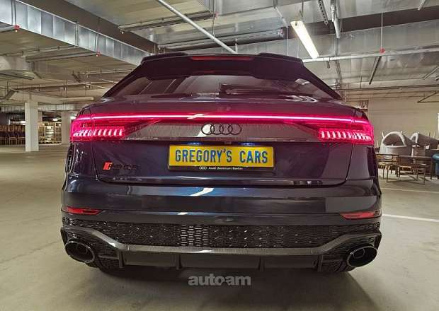 Audi RSQ8