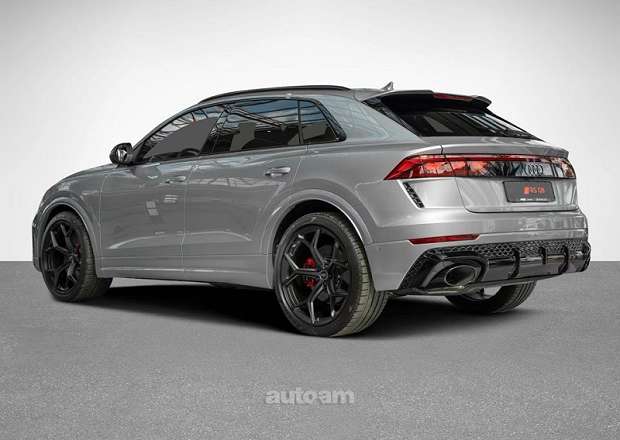 Audi RSQ8