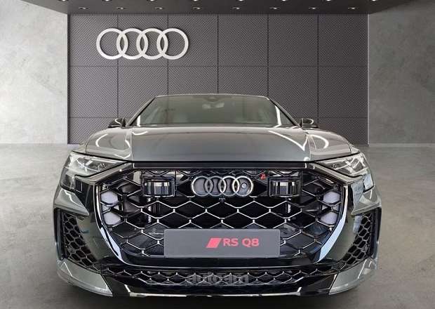 Audi RSQ8