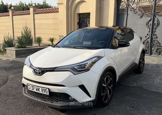 Toyota C-HR 2019 — фото 2