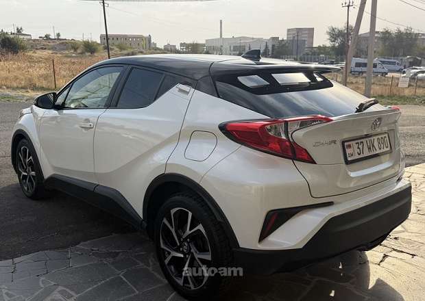 Toyota C-HR 2019 — фото 4