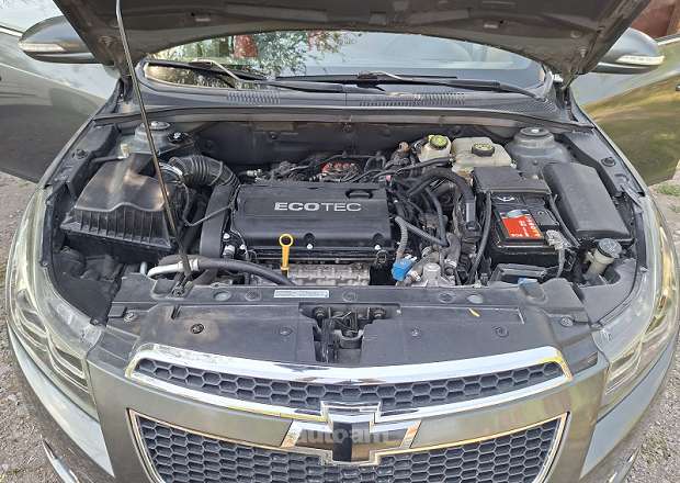 Chevrolet Cruze 2010 — photo 9