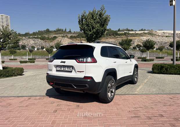Jeep Cherokee 2021 — լուսանկար 2