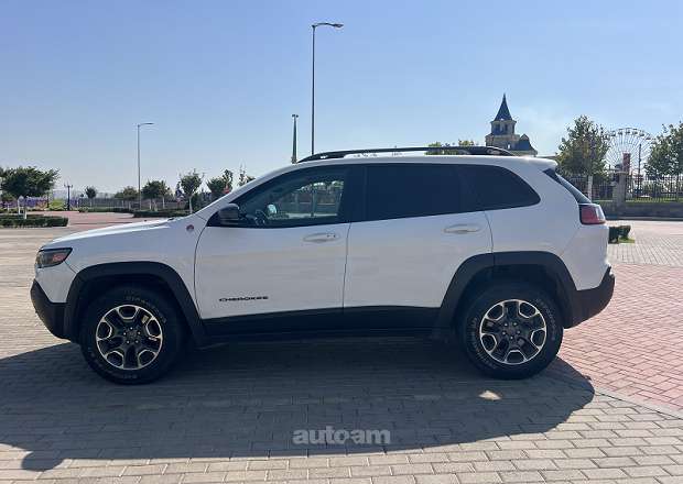 Jeep Cherokee 2021 — լուսանկար 4