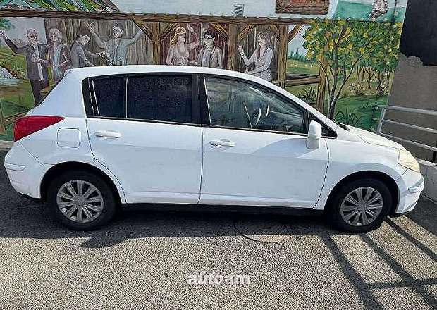 Nissan Tiida 2011 — լուսանկար 3