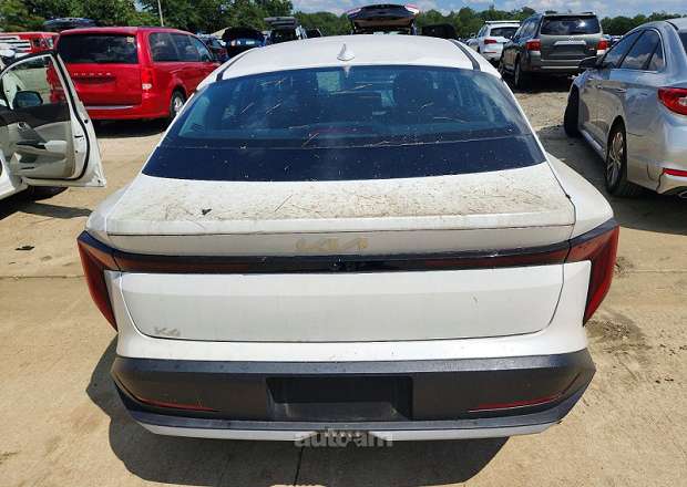 Kia K4