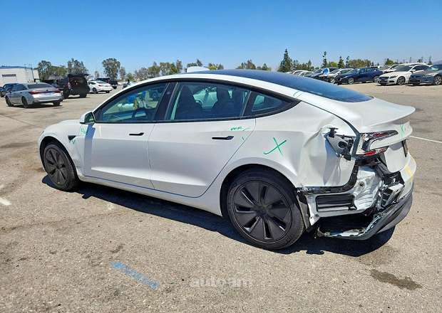 Tesla Model 3 2025 — լուսանկար 2