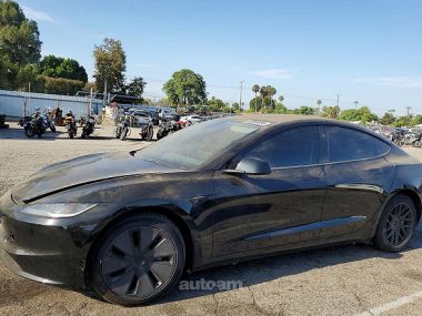 Tesla Model 3  2024 