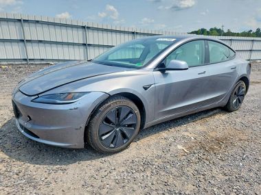 Tesla Model 3  2025 
