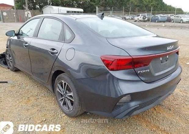 Kia Forte 2023 — photo 3
