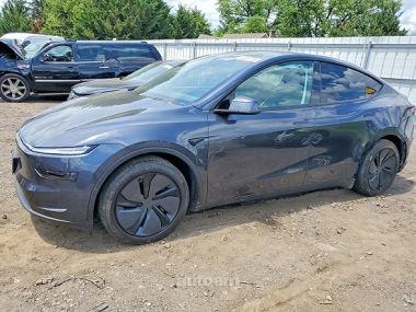 Tesla Model Y  2025 