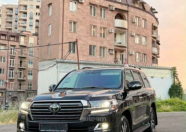 Toyota Land Cruiser 200