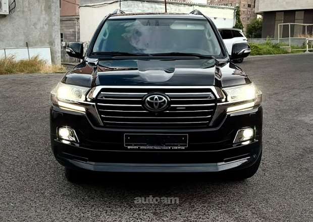 Toyota Land Cruiser 200