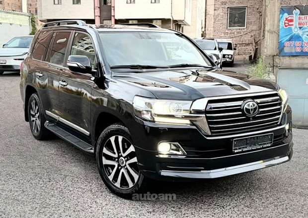 Toyota Land Cruiser 200