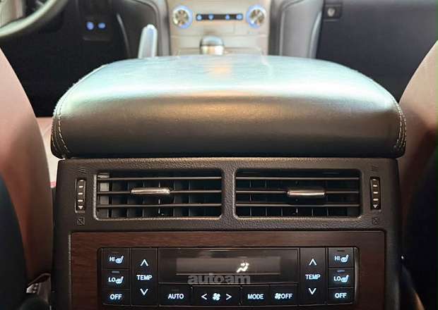 Toyota Land Cruiser 200