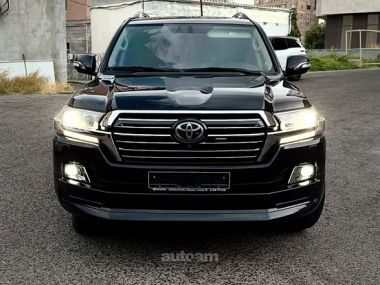 Toyota Land Cruiser 200  2018 