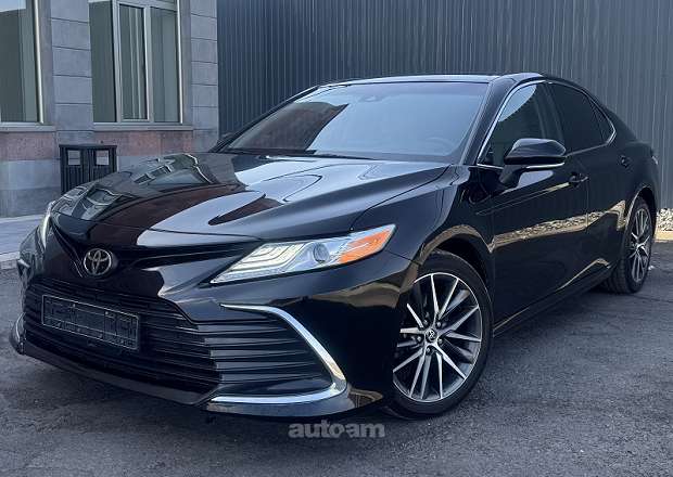 Toyota Camry 2021 — լուսանկար 1