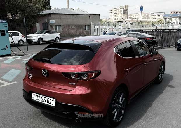 Mazda 3 2019 — լուսանկար 4