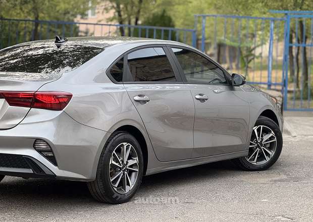 Kia Forte 2023 — լուսանկար 8