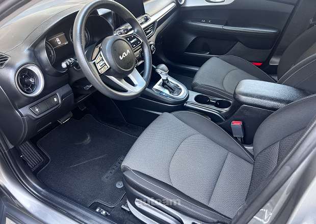Kia Forte 2023 — լուսանկար 13