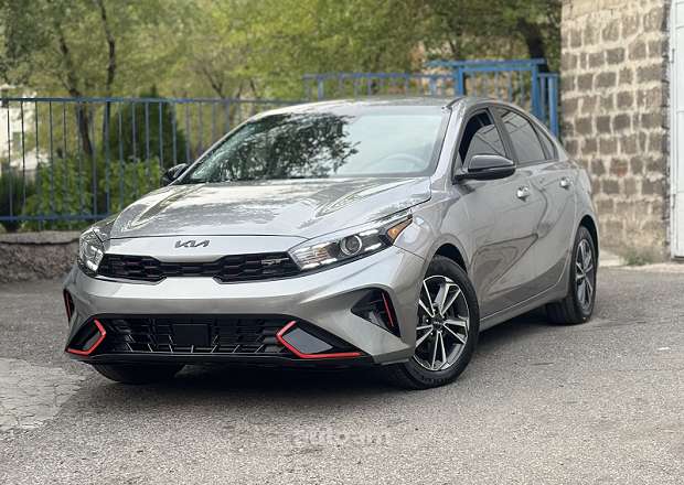 Kia Forte 2023 — լուսանկար 2