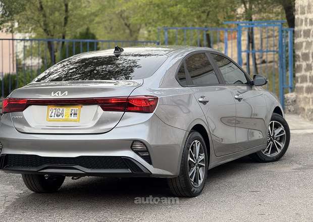 Kia Forte 2023 — լուսանկար 9
