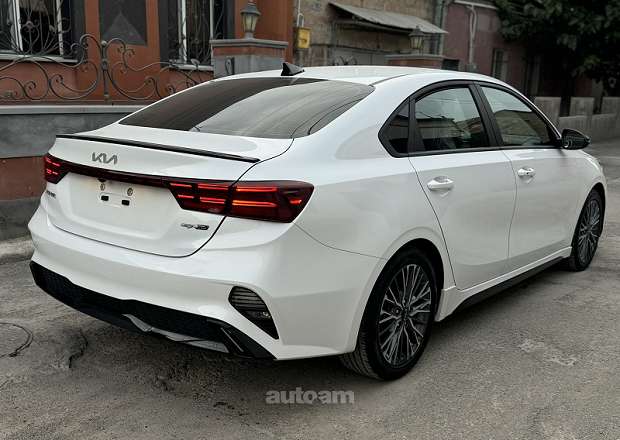 Kia Forte 2022 — լուսանկար 6
