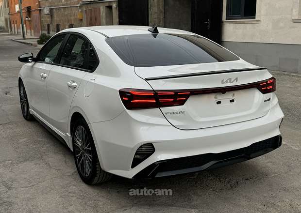Kia Forte 2022 — լուսանկար 4