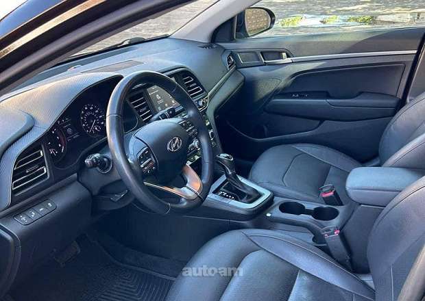 Hyundai Elantra 2019 — фото 3