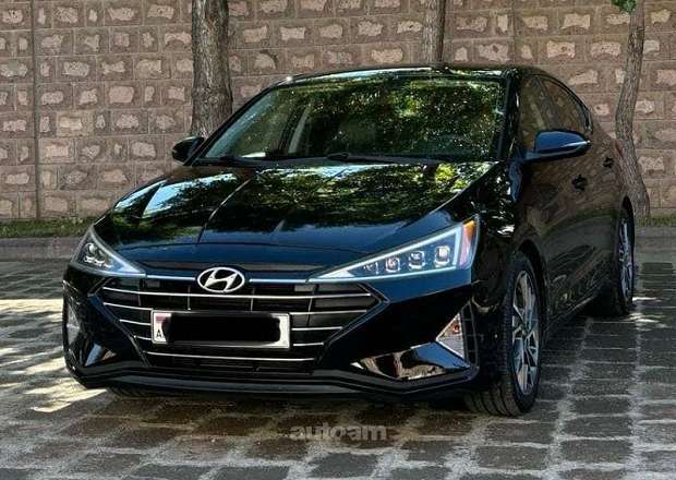 Hyundai Elantra 2019 — фото 1