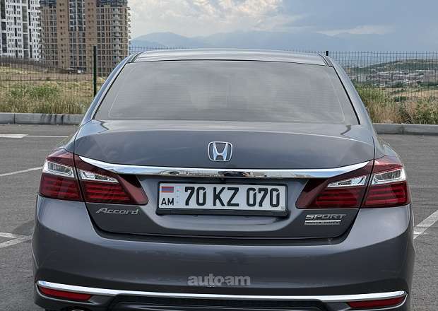 Honda Accord 2017 — фото 7