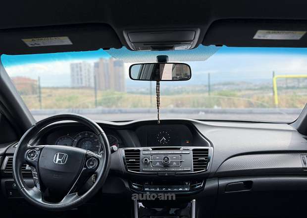 Honda Accord 2017 — фото 10