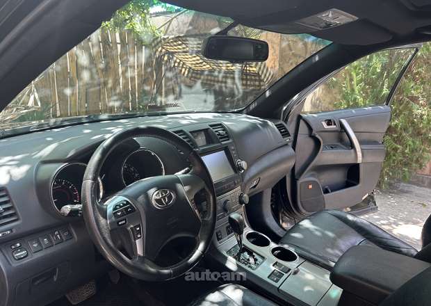 Toyota Highlander 2011 — լուսանկար 4