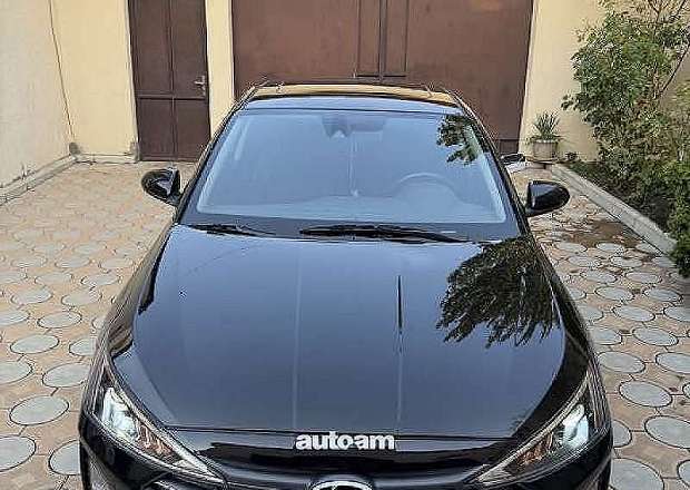 Hyundai Elantra 2018 — լուսանկար 1