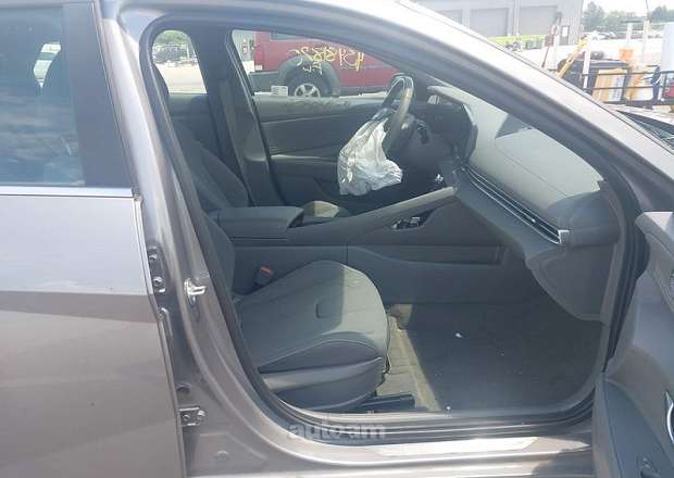 Hyundai Elantra 2024 — լուսանկար 10