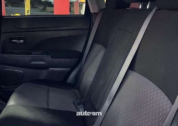 Mitsubishi Outlander 2018 — լուսանկար 8