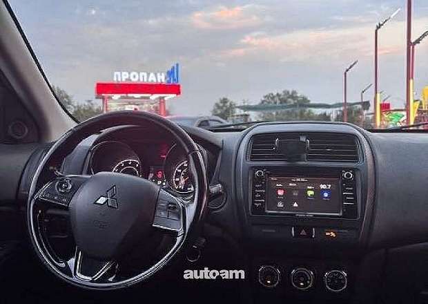 Mitsubishi Outlander 2018 — լուսանկար 6