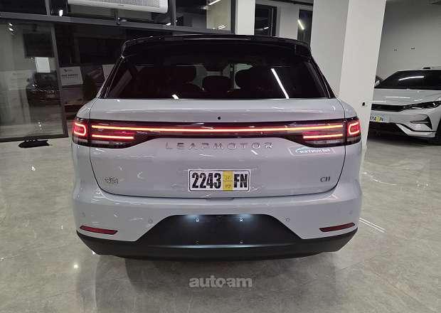 Leapmotor C11