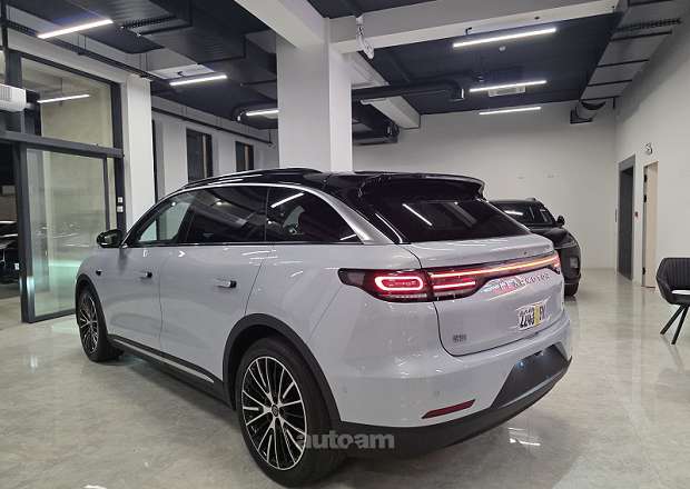 Leapmotor C11