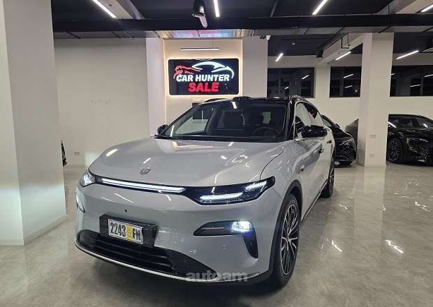 Leapmotor C11
