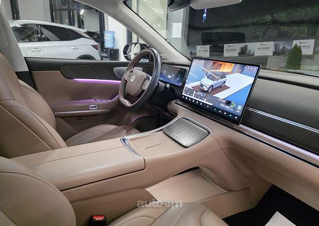 Leapmotor C11