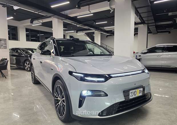 Leapmotor C11