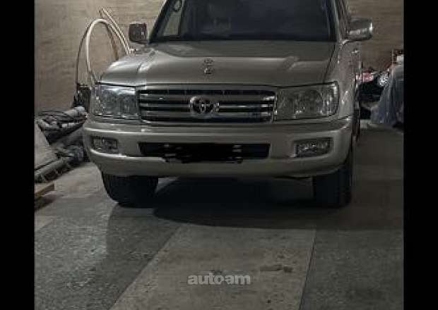 Toyota Land Cruiser 100