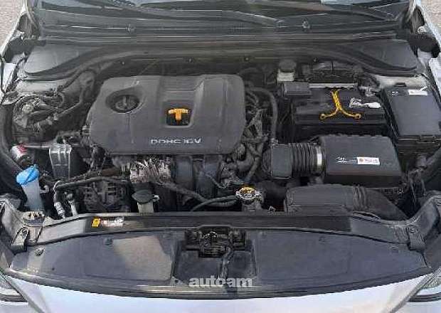 Hyundai Elantra 2017 — լուսանկար 7