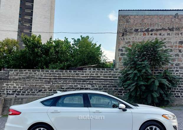 Ford Fusion 2020 — լուսանկար 2