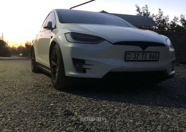 Tesla Model X 2018 — լուսանկար 3