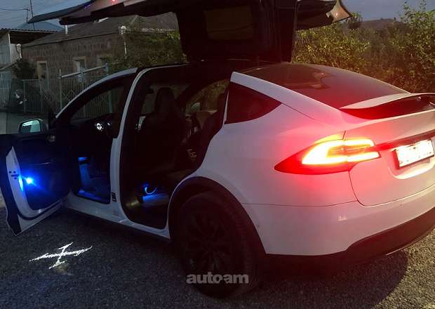 Tesla Model X 2018 — լուսանկար 7