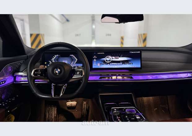 BMW 740