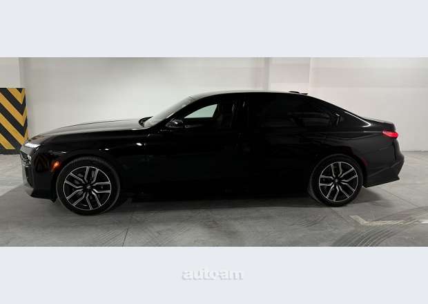 BMW 740