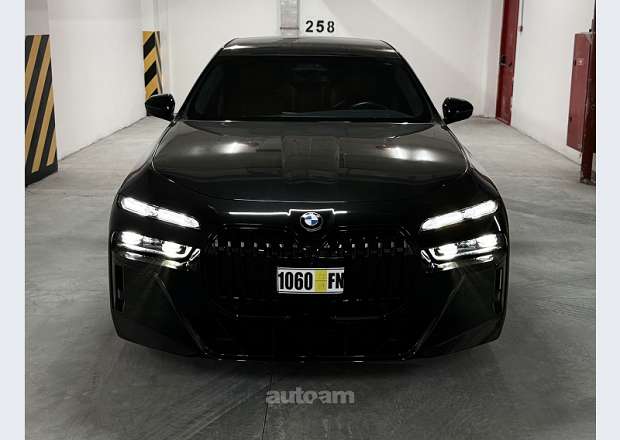 BMW 740